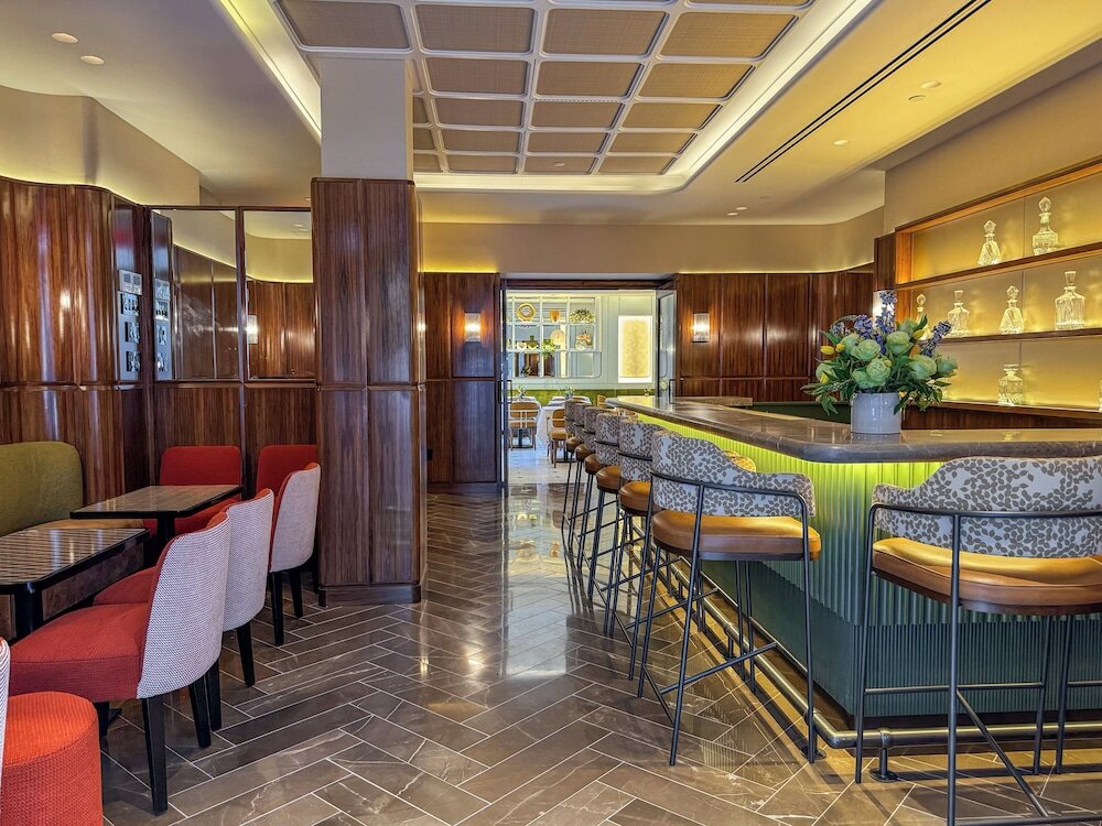 Фото The Iroquois New York