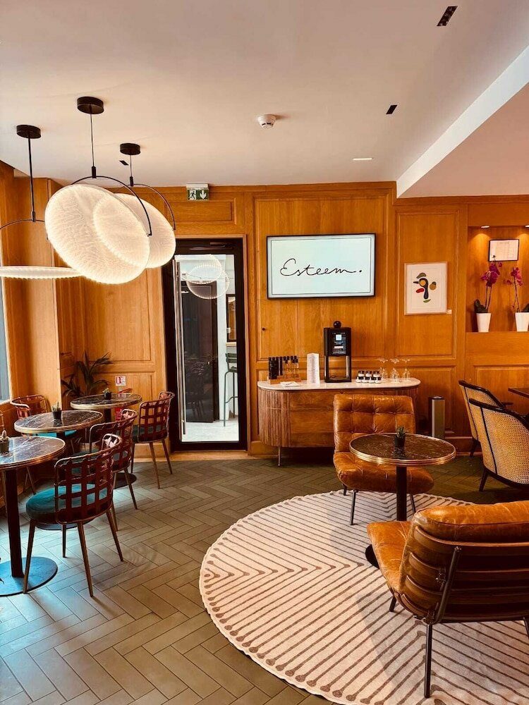 Фото Hotel Esteem Tour Eiffel