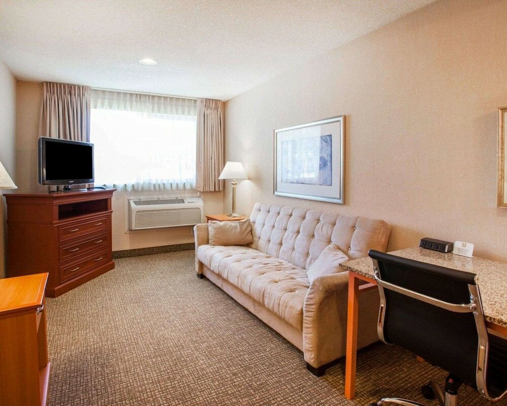 Фото Quality Inn Kirkland