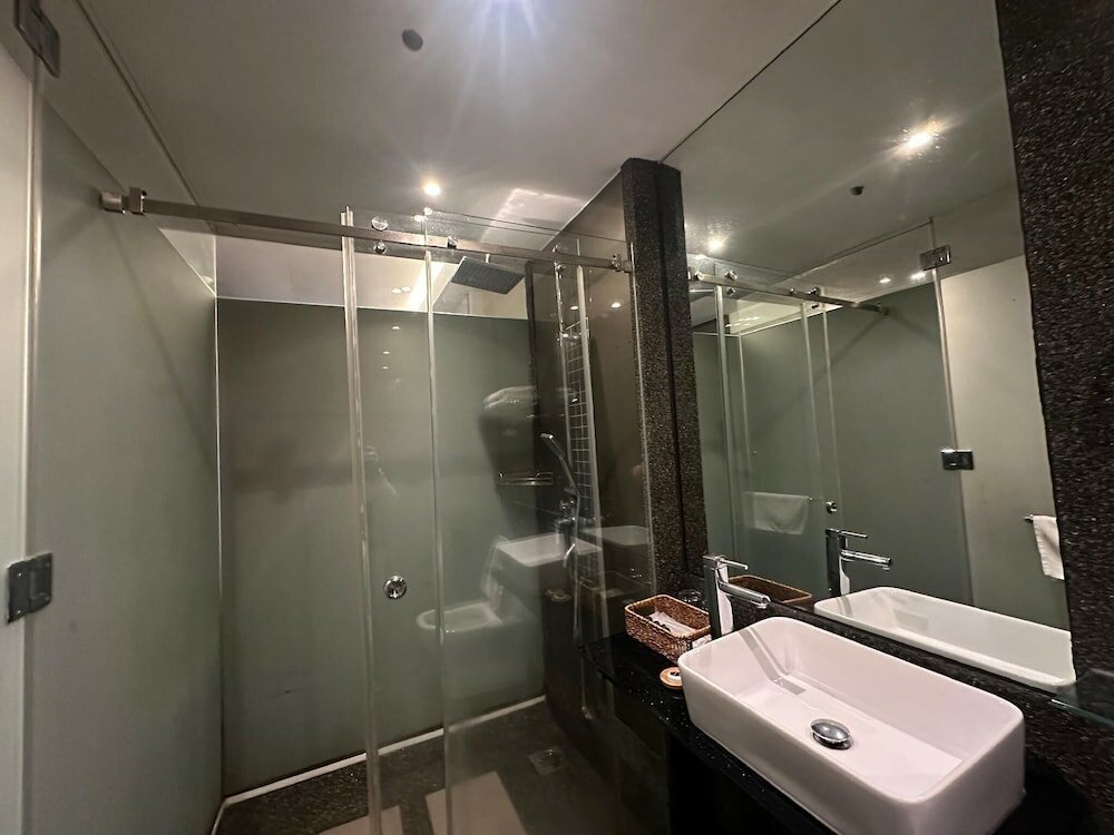 Фото The Sterling