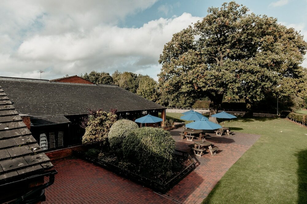 Фото Oak Farm Hotel