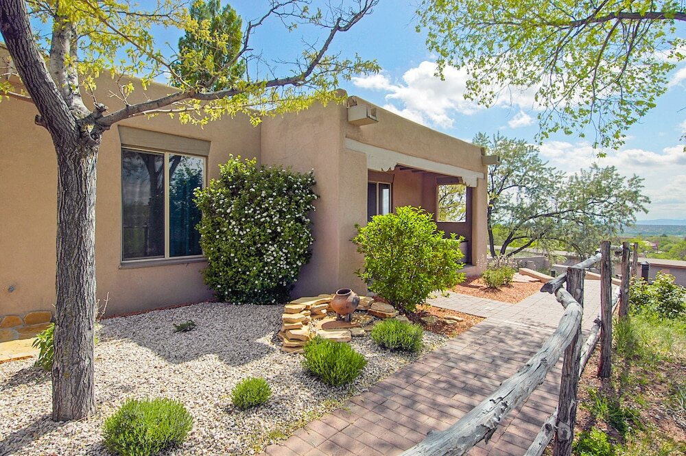 Фото Fort Marcy Hotel Suites by All Seasons Resort Lodging