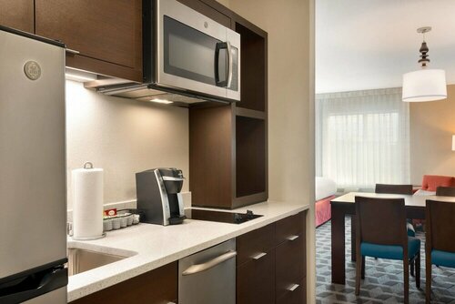 Гостиница TownePlace Suites Milwaukee Grafton в Графтоне