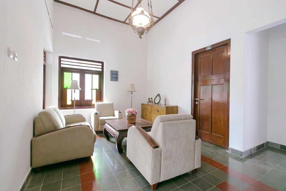 Фото Taman Yuwono Heritage Malioboro