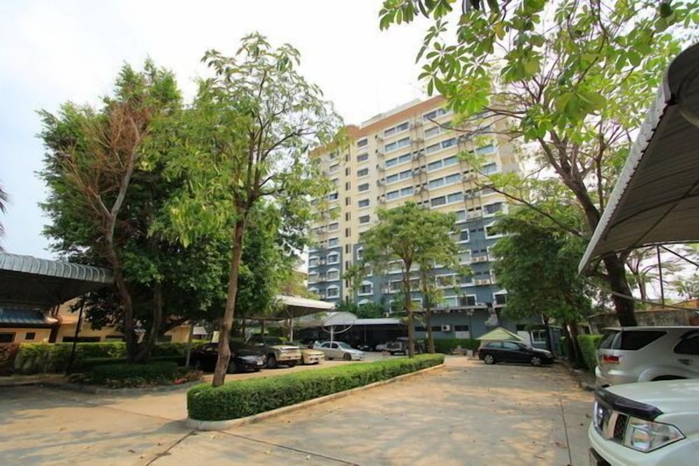 Фото Happyland Mansion