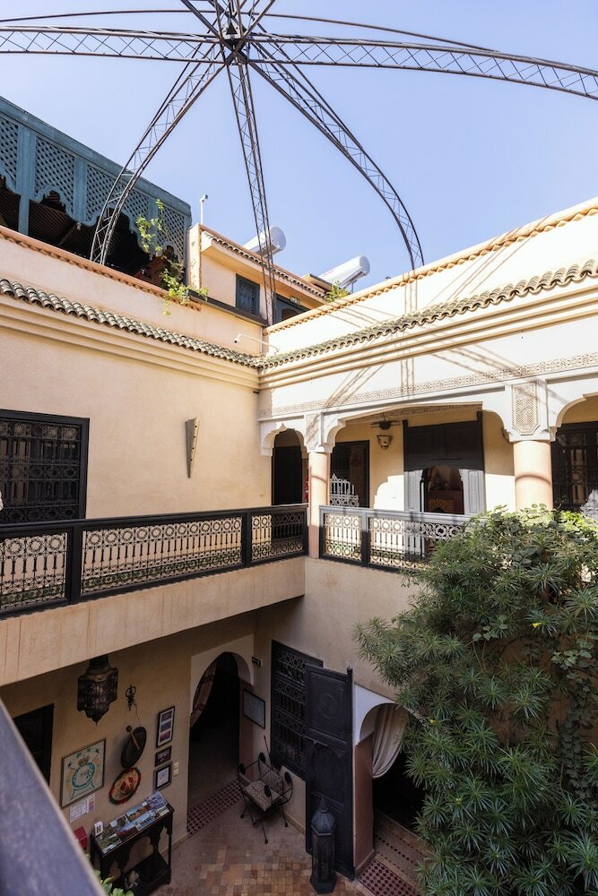 Фото Riad Saba