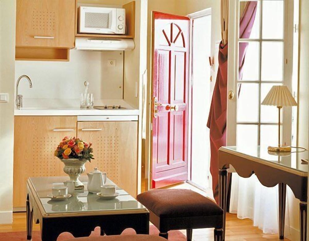 Фото Unic Renoir Saint-Germain