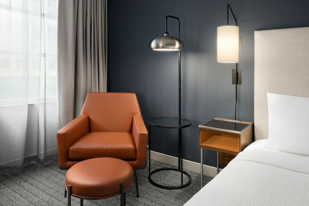 Фото Courtyard by Marriott Seattle Bellevue/Downtown