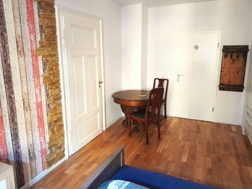 Фото Gwuni Mopera B u. B