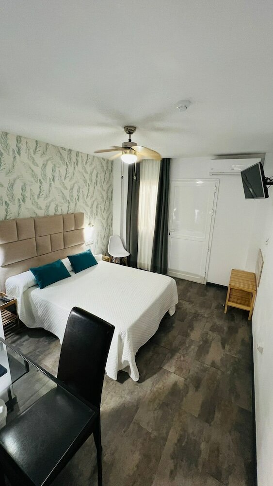 Фото Bajondillo Beach Cozy Inns