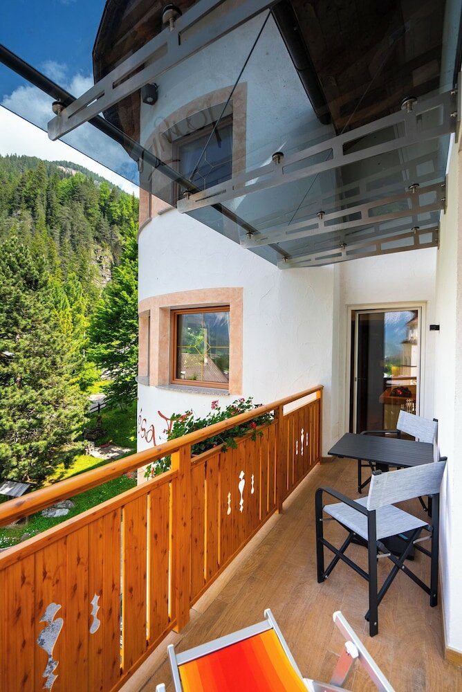 Фото Hotel Cesa Tyrol