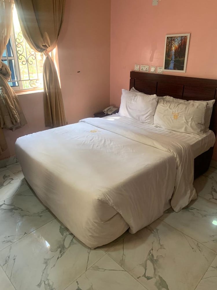 Фото Degok Hotel