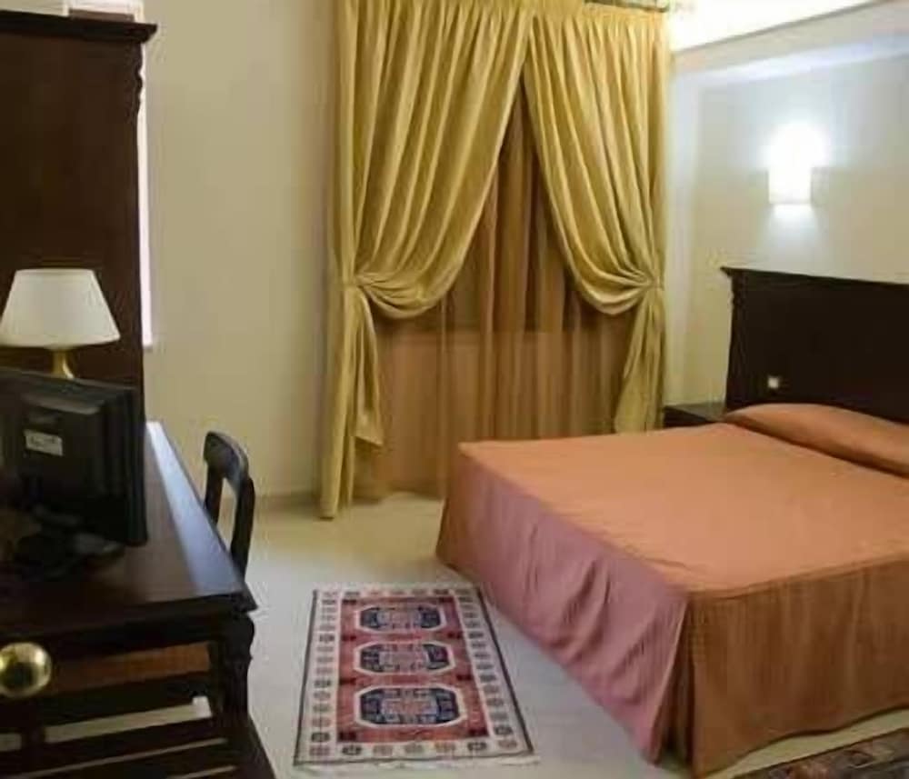 Фото Sammartano Hotel