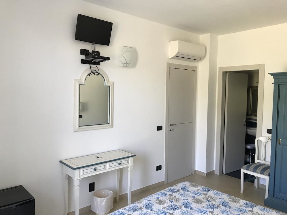 Фото Sandra Villa Rooms