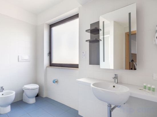 Фото B&b Hotel Pomezia Roma