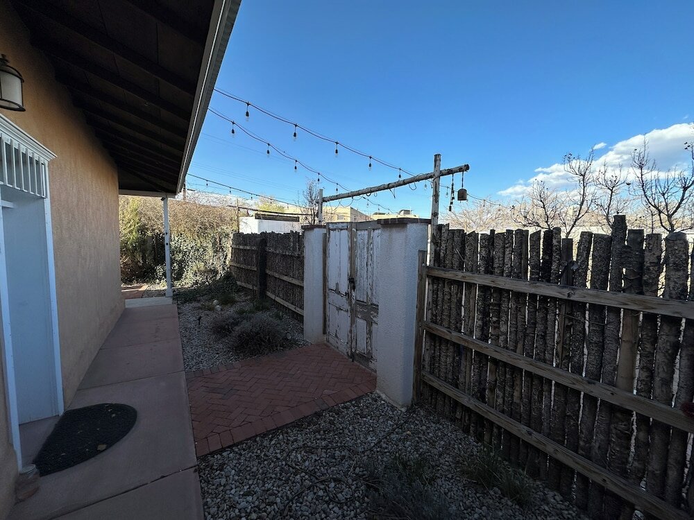 Фото Painted Lady Bed & Brew