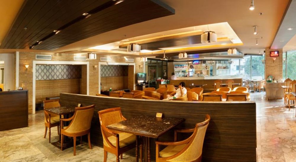 Фото Grace Hotel Bangkok