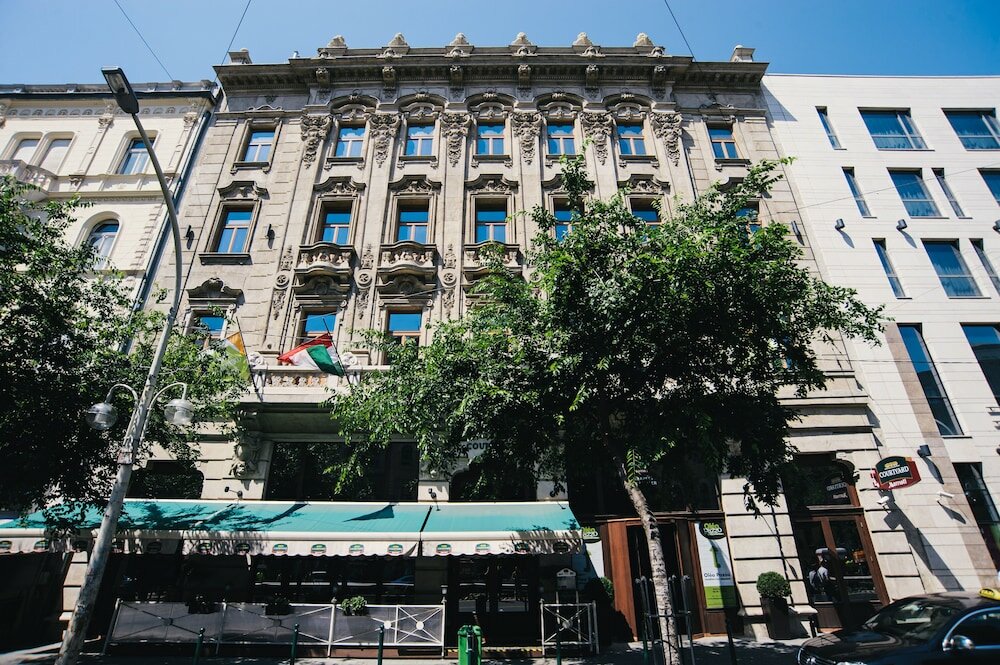 Фото Courtyard by Marriott Budapest City Center