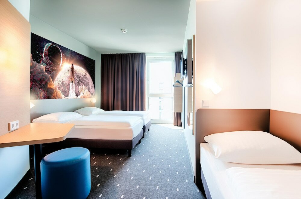 Фото B&b Hotel Bremen-Altstadt