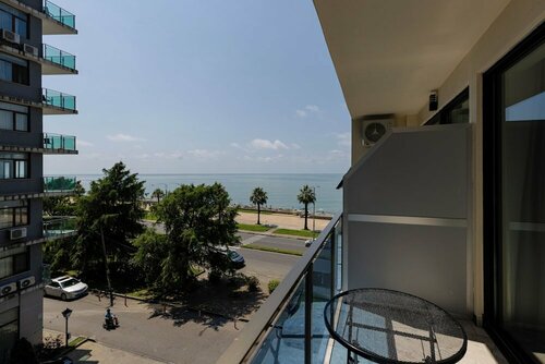 Гостиница Aqua Hotel & Apartments Batumi в Батуми