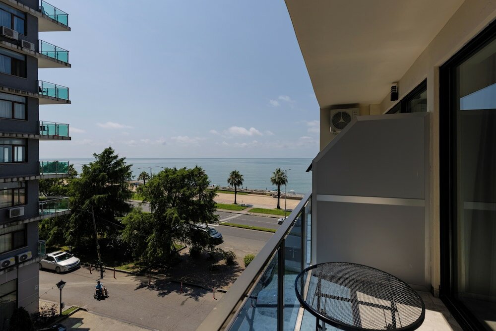 Фото Aqua Hotel & Apartments Batumi