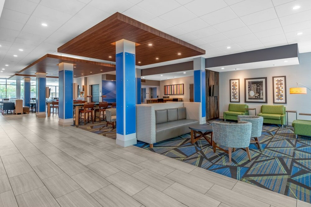 Фото Holiday Inn Express & Suites Phoenix - Airport North, an Ihg Hotel