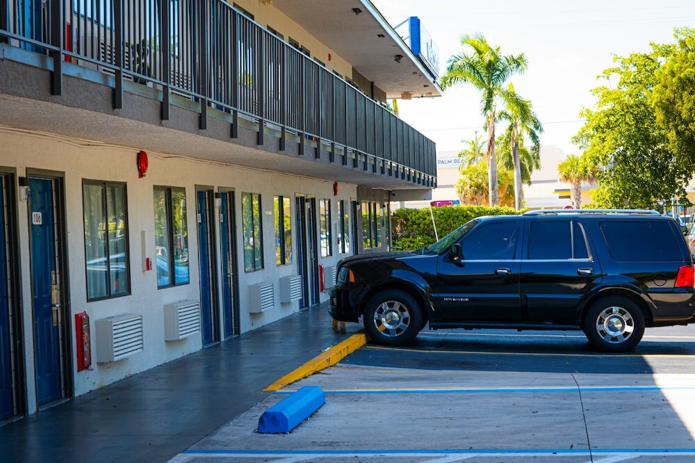 Фото Motel 6 Lantana, Fl