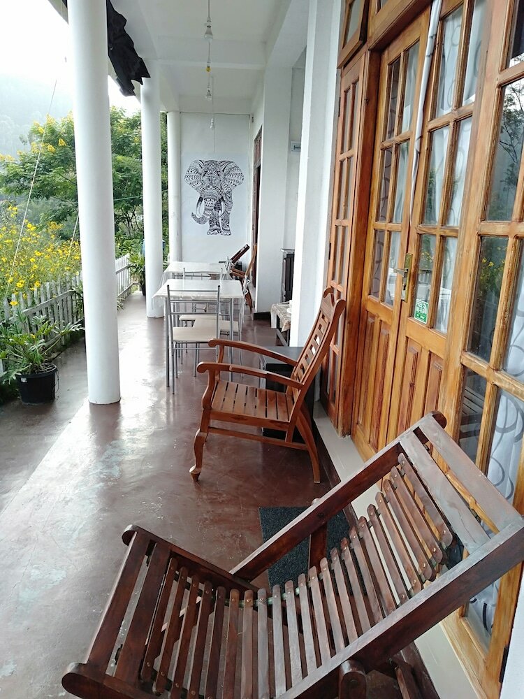 Фото Zircon Ella