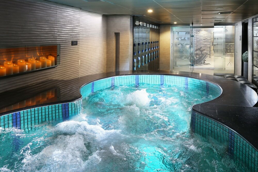 Фото Фор Пойнтс бай Шератон Лахор