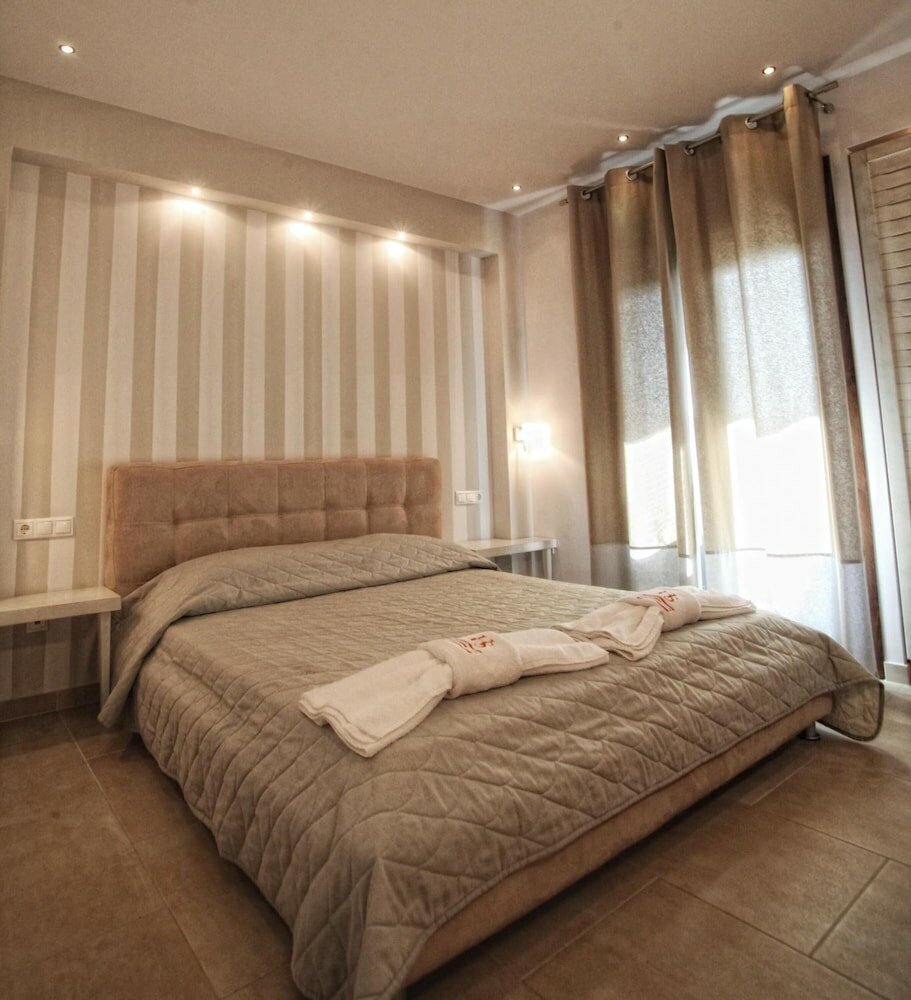 Фото Stamos Hotel