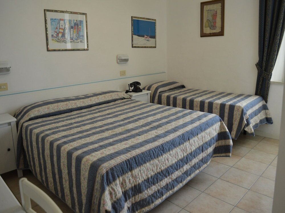 Фото Hotel Amelia