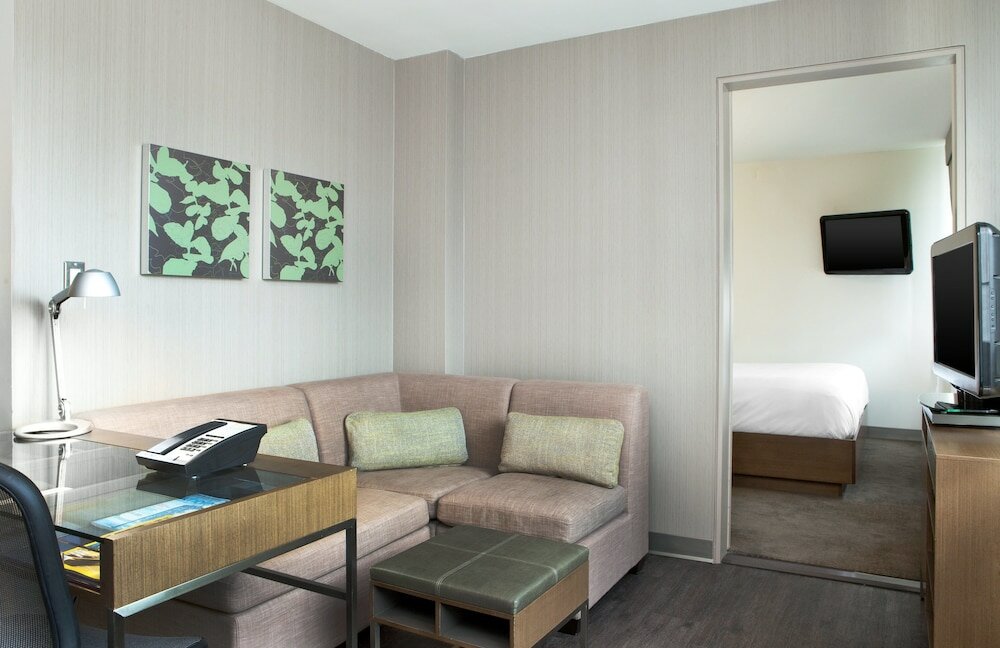 Фото Element New York Times Square West