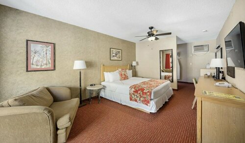 Внешний вид отеля Caliente Tropics Hotel в Палм-Спрингс, фото 2