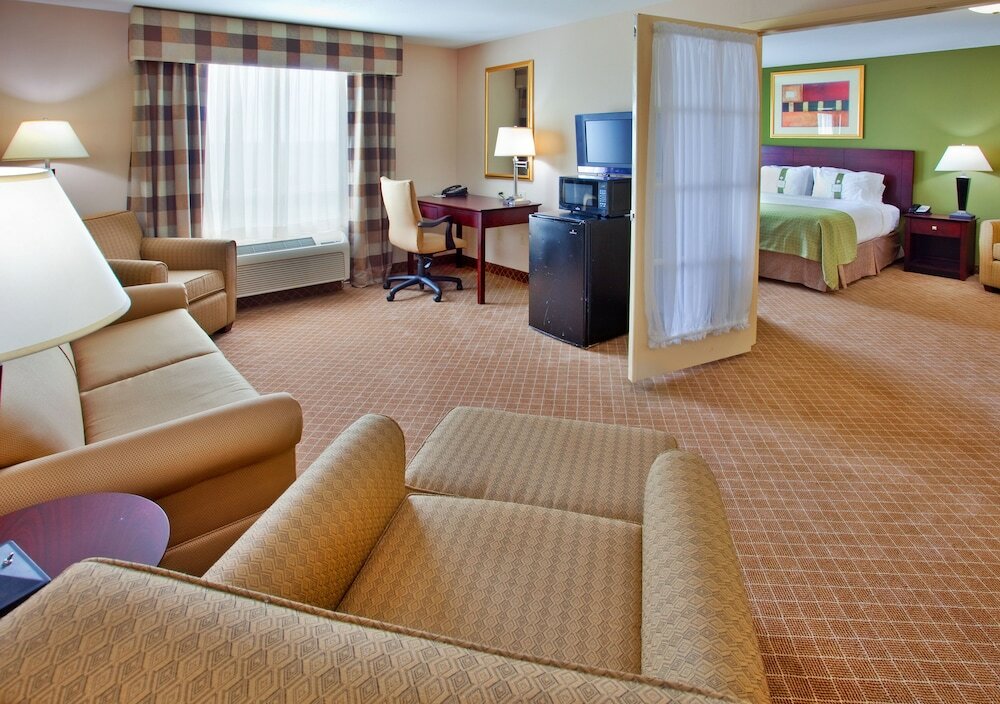 Фото Holiday Inn Kansas City Airport, an Ihg Hotel