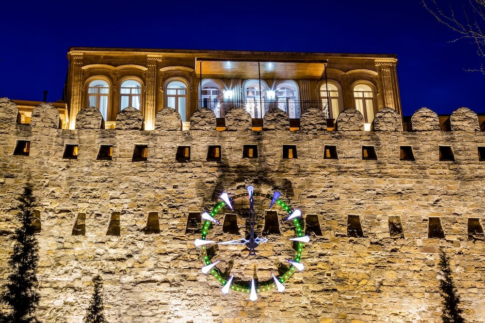 Фото Premier Old Gates Hotel