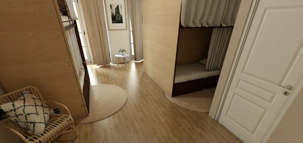 Фото Georges Hostel & Café