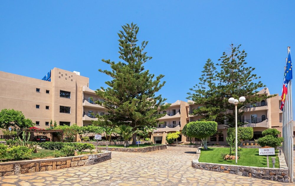 Фото отеля 2