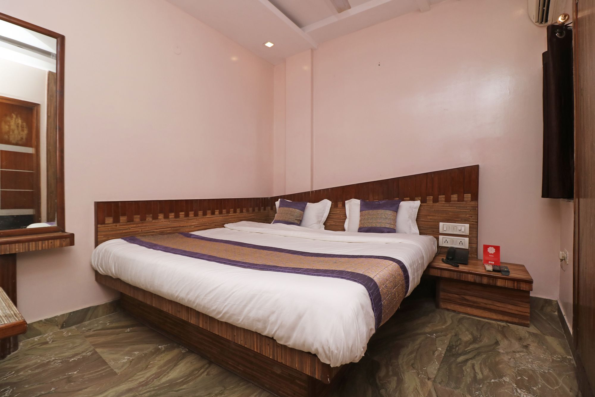 Фото Oyo 5494 Hotel Odeon Continental