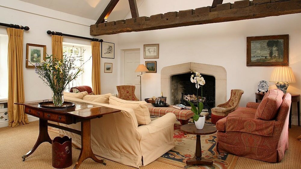 Фото Weir Cottage