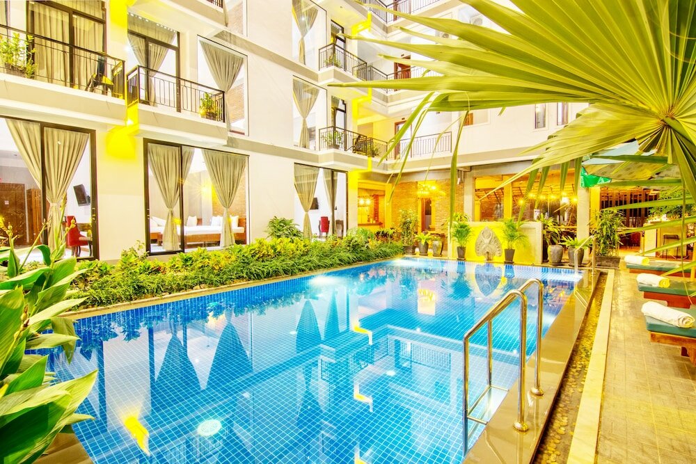 Фото отеля 2