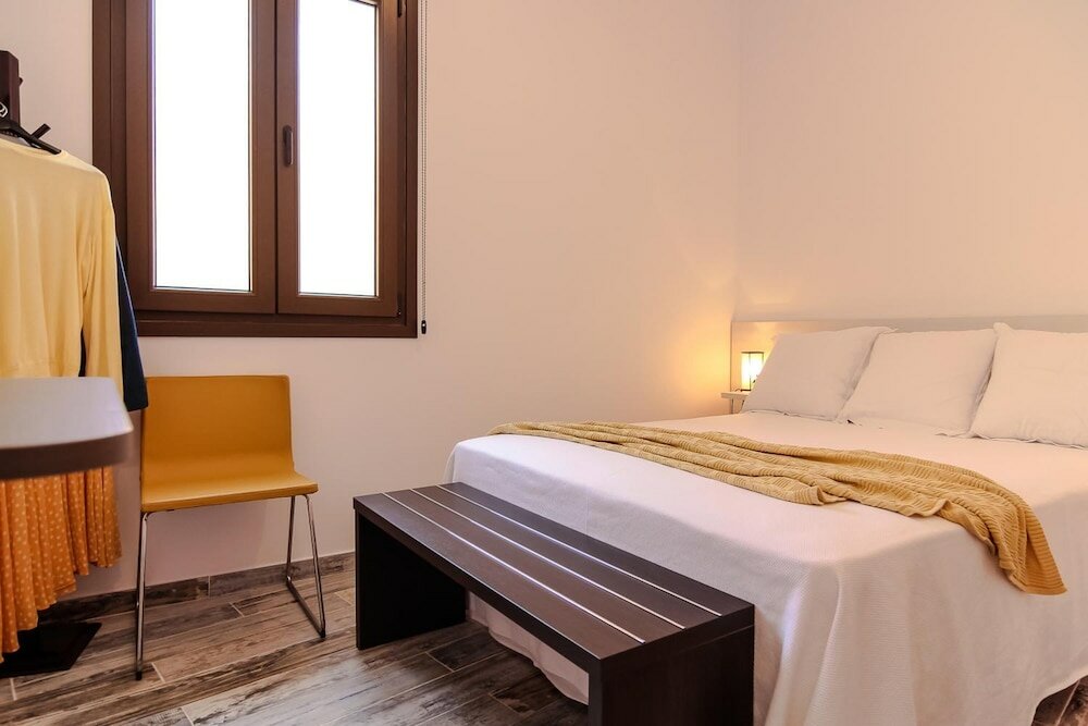 Фото The 8 Rooms House