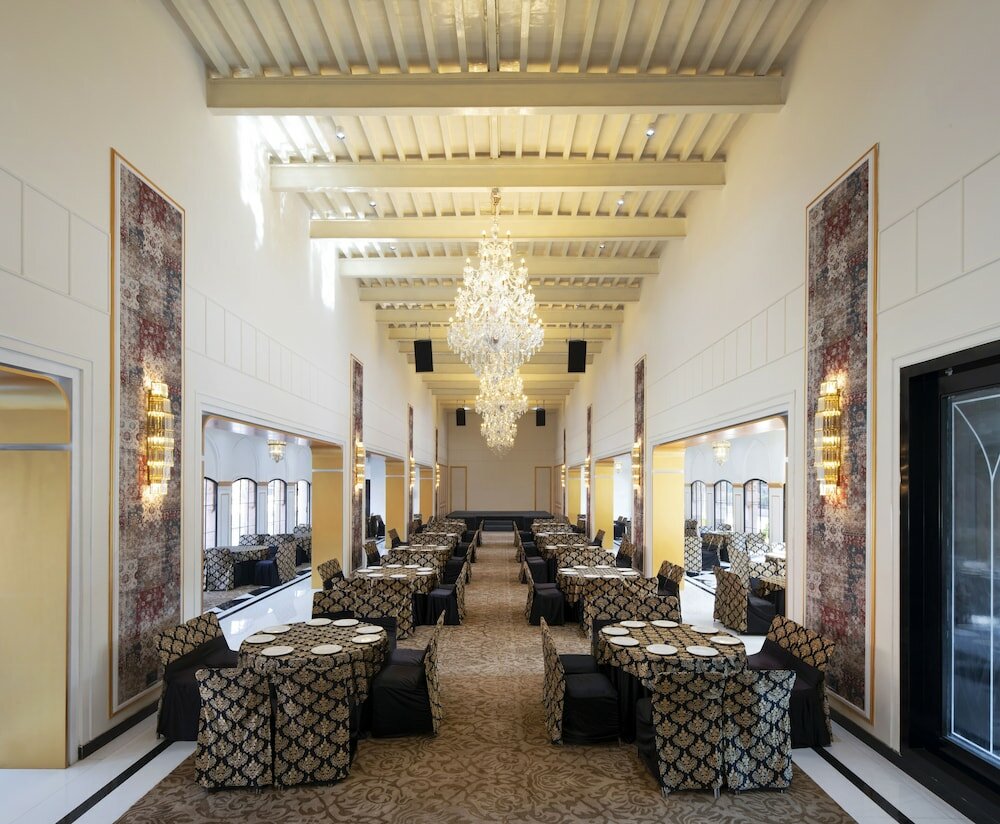 Фото The Earth Amritsar-Trademark Collection