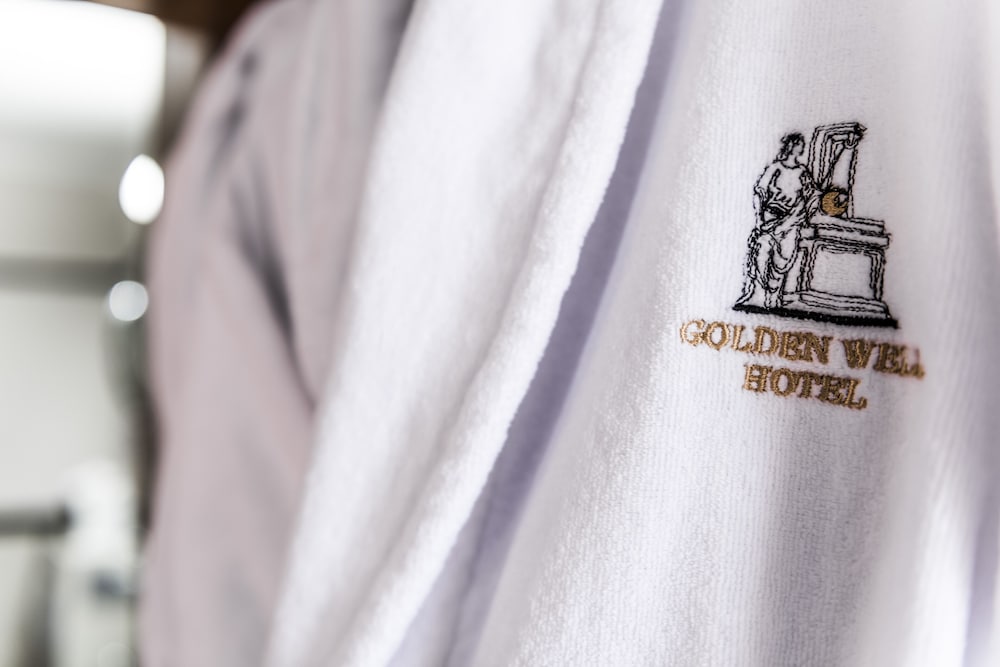 Фото Golden Well Hotel