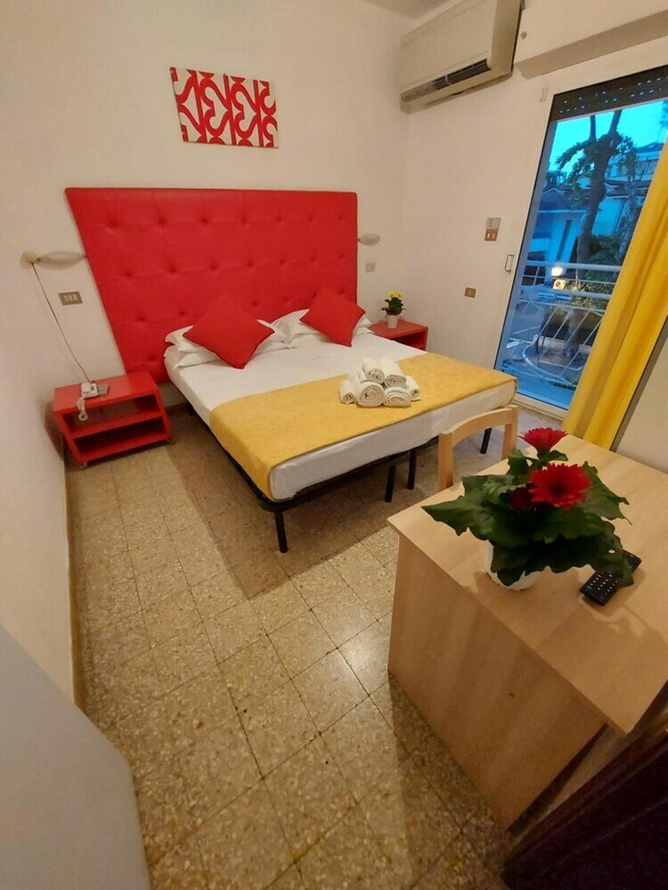 Фото Hotel Sans Souci