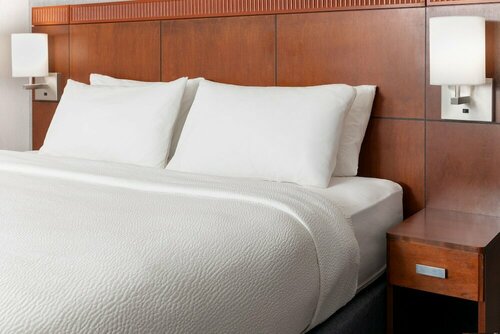 Гостиница Courtyard by Marriott Ontario Rancho Cucamonga в Фонтане