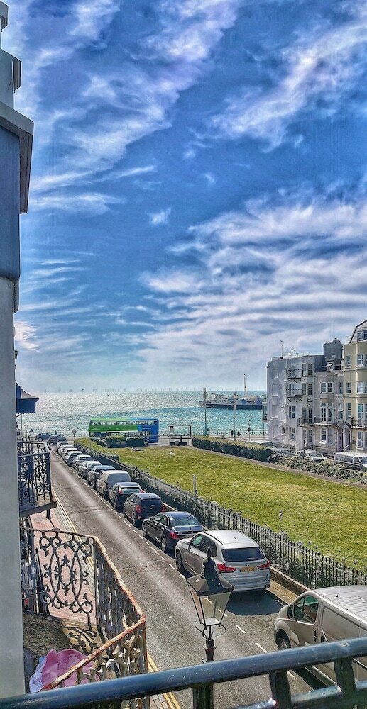 Фото отеля 3