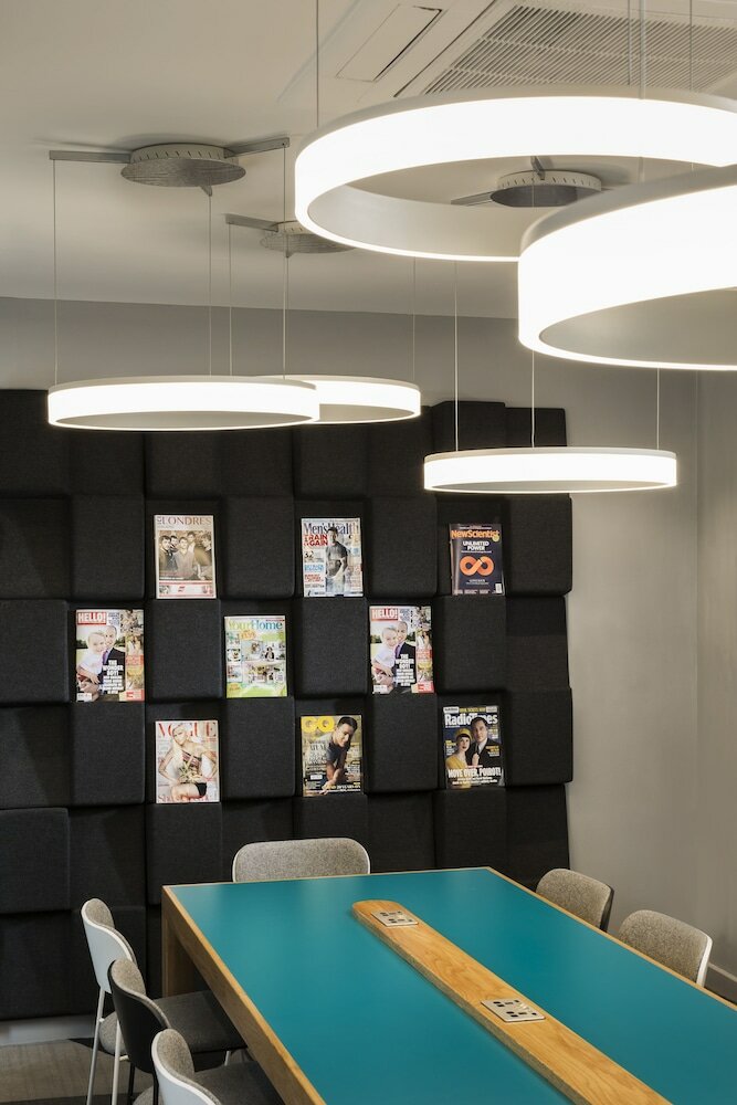 Фото Holiday Inn Express London - Park Royal