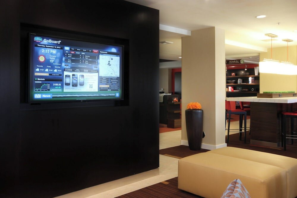 Фото Courtyard by Marriott Salinas Monterey