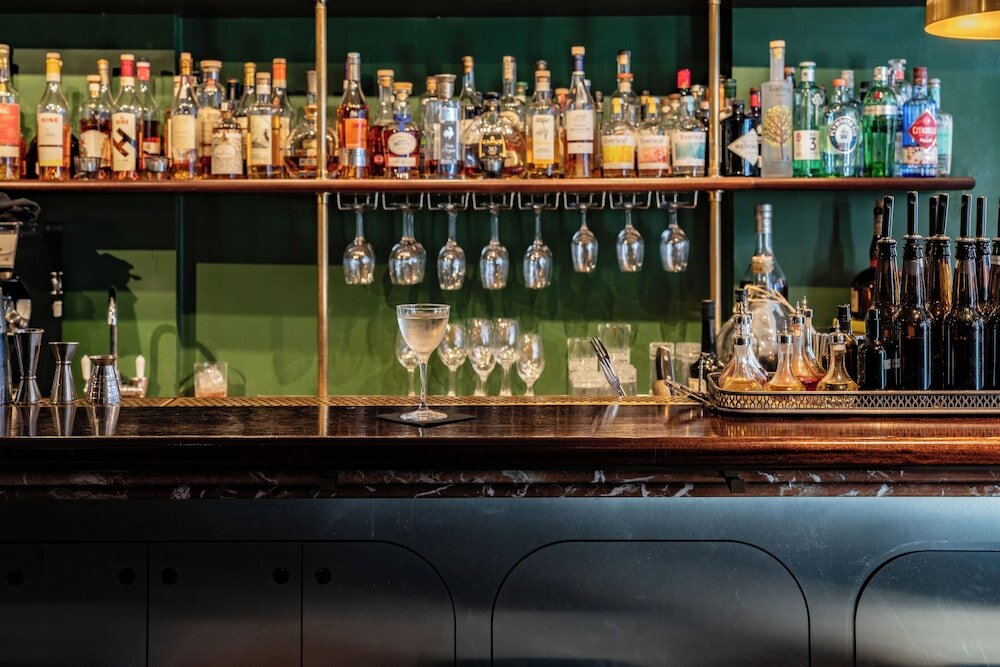 Фото The Henrietta Hotel