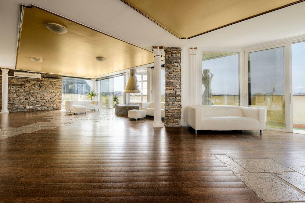 Фото Colony Hotel